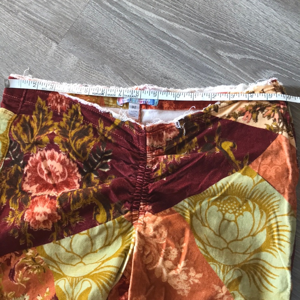 Urban Outfitters UO Velvet Ruched V-Front Pant 32 Floral Bell Bottom Low Rise - Picture 11 of 16